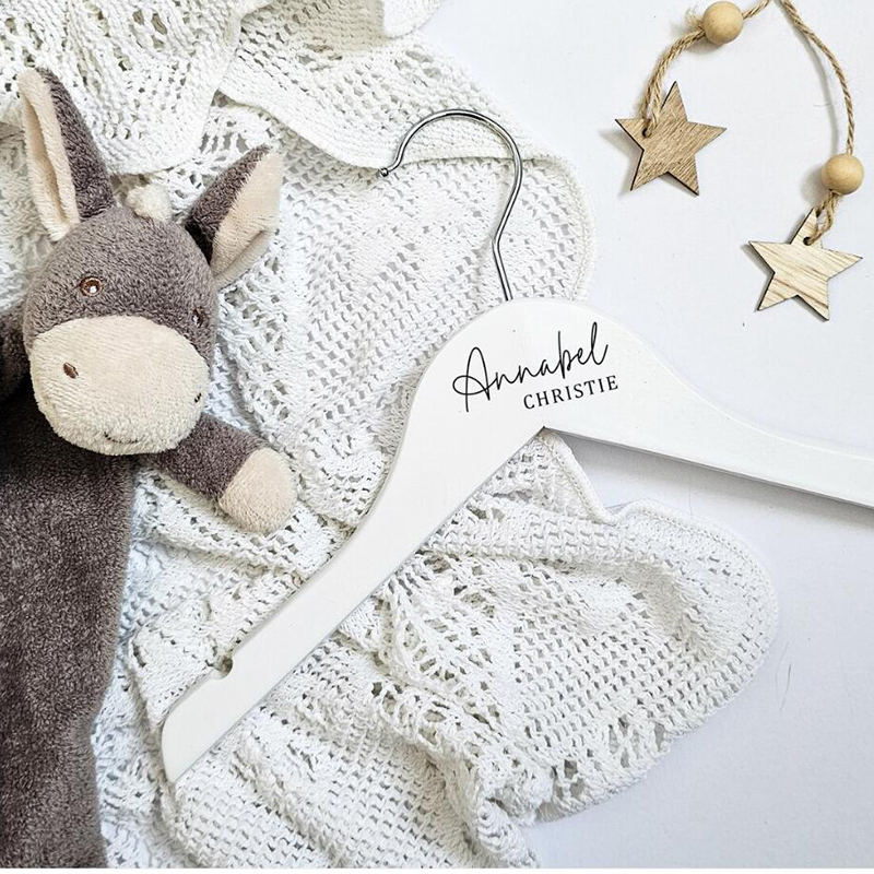 Personalised Baby Hanger Baby' - Baby Nursery Outfits recension och pris